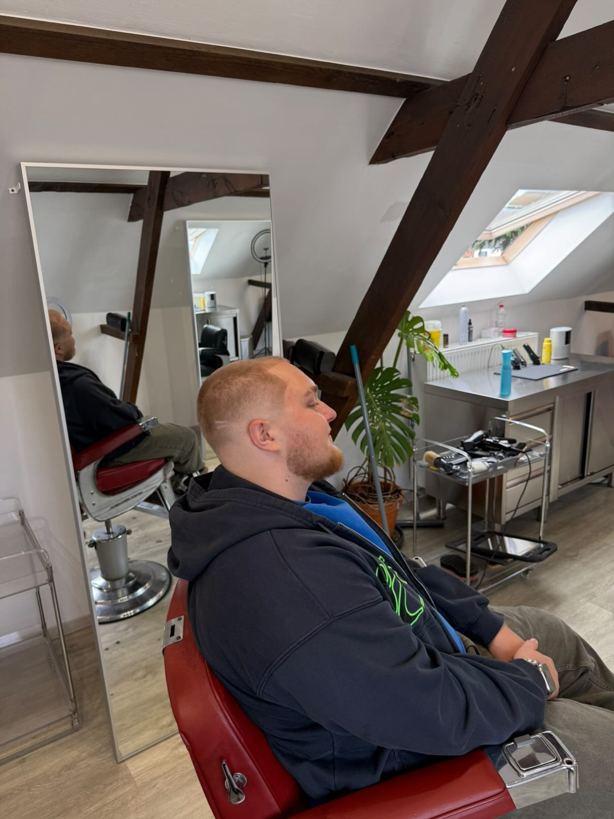 Korte fade met strak detail